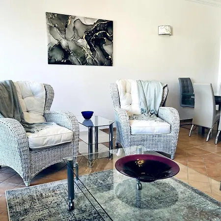Bright And Sunny With Sea Views *