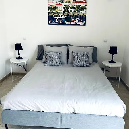 Casa Hermano Bright And Sunny With Sea Views * Lagos