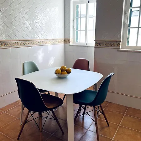 Casa Hermano Bright And Sunny With Sea Views Лагуш