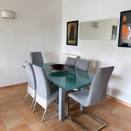 Casa Hermano Bright And Sunny With Sea Views * Lagos