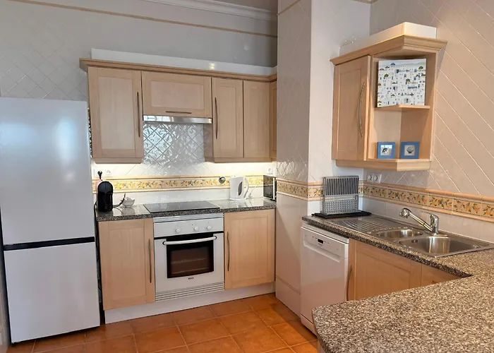 Casa Hermano Bright And Sunny With Sea Views * Lagos